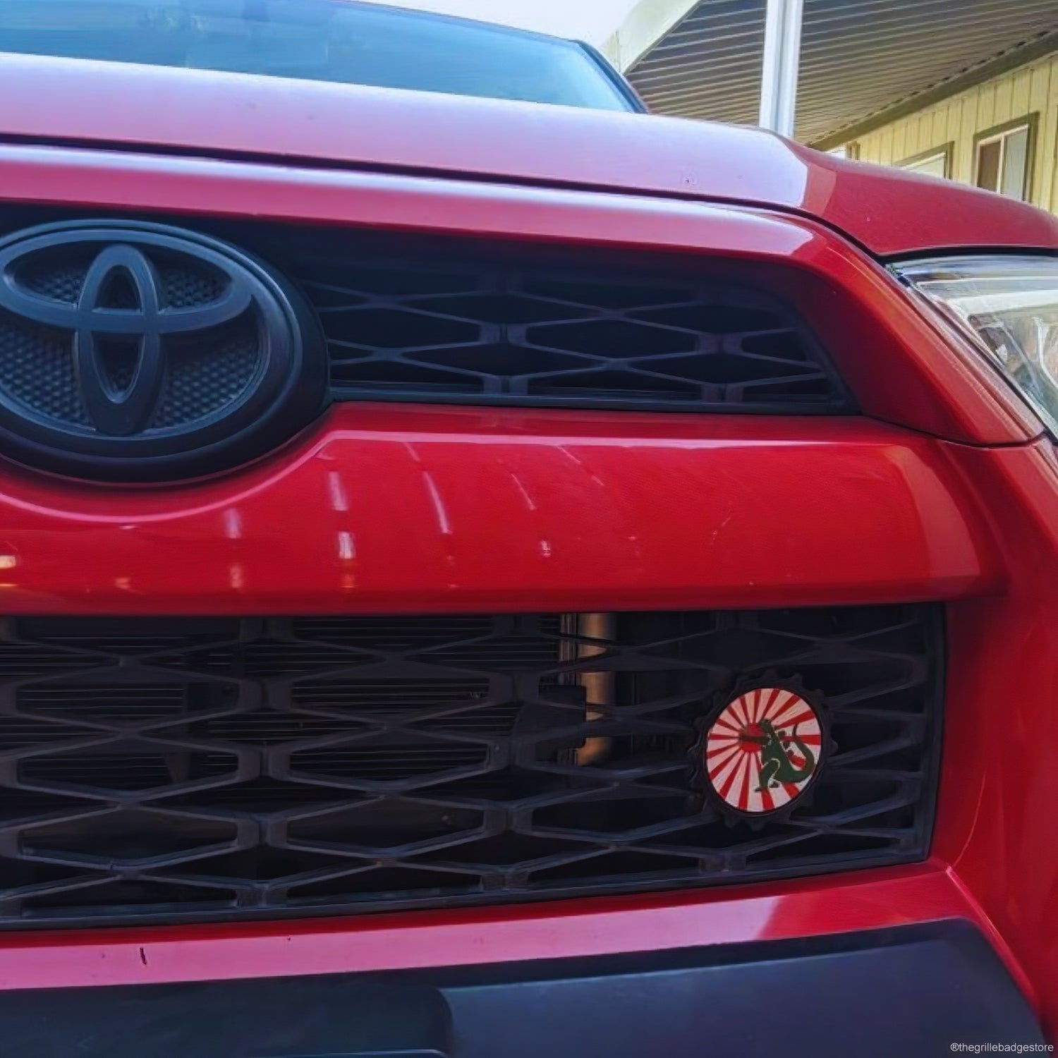 4Runner with grille badge from the grillebadgestore.com Etsy, Ebay, Facebook, Tiktok